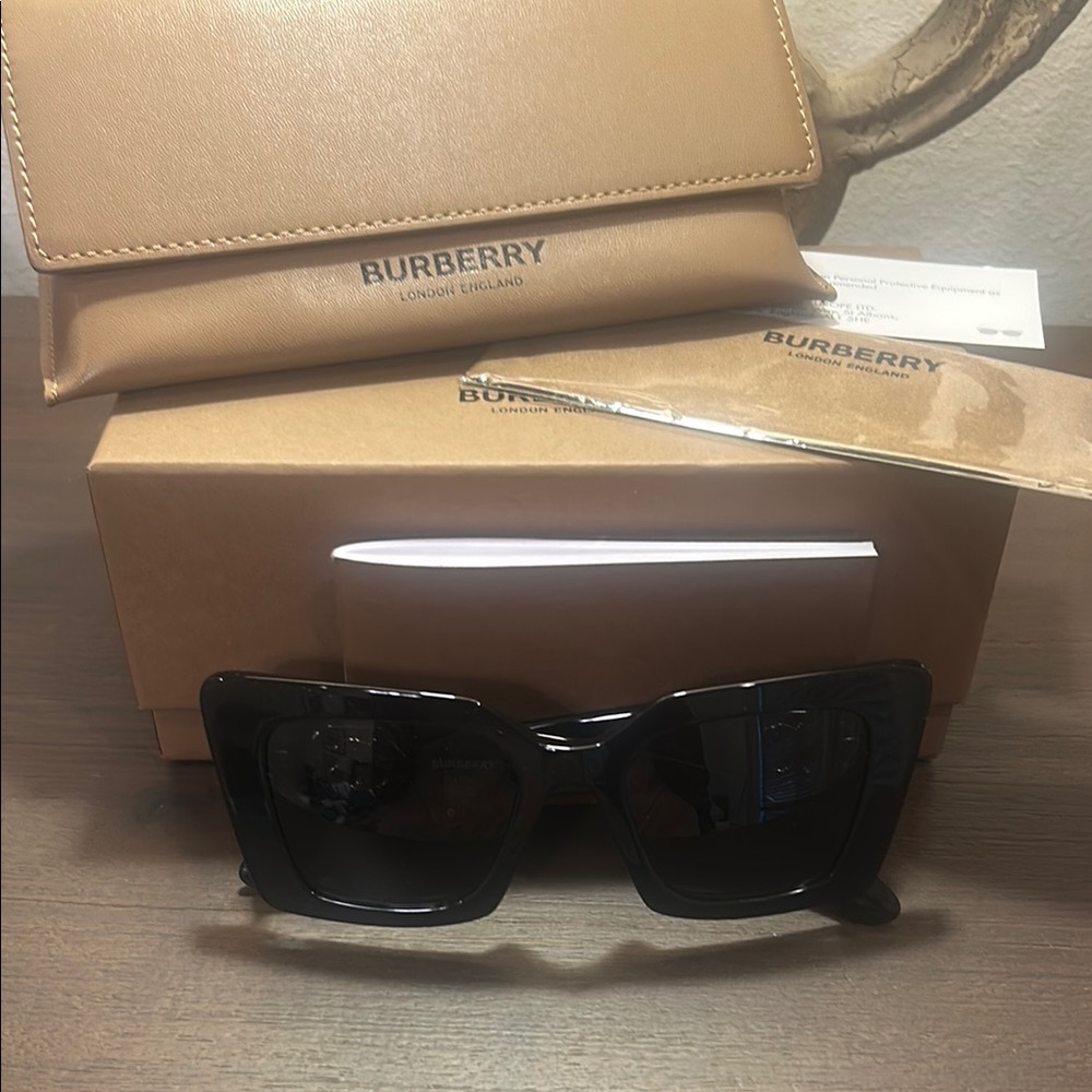New Burberry Black Sunglasses for women